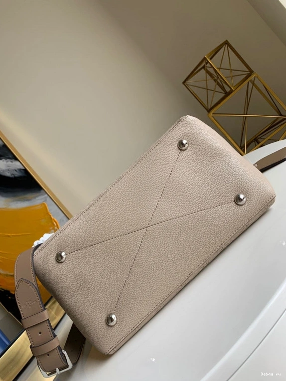 LOUIS VUITTON HOBO BEAUBOURG MM 0813